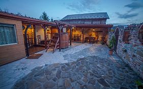 Apartamenty przy górskich rzekach